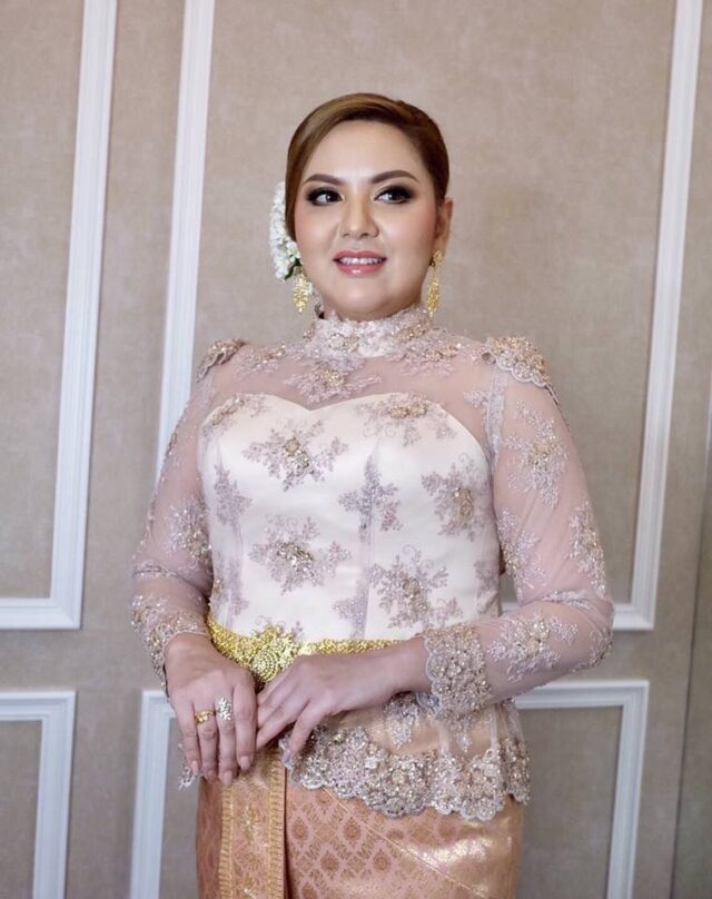 plussize by tata ร้านเช่าชุดราตรีคนอ้วน คนอวบ ขาย ตัด ชุดออกงานคนอ้วน ชุดราตรีไซส์ใหญ่ ชุดเดรสไปงานแต่งงานสาวอวบอ้วน