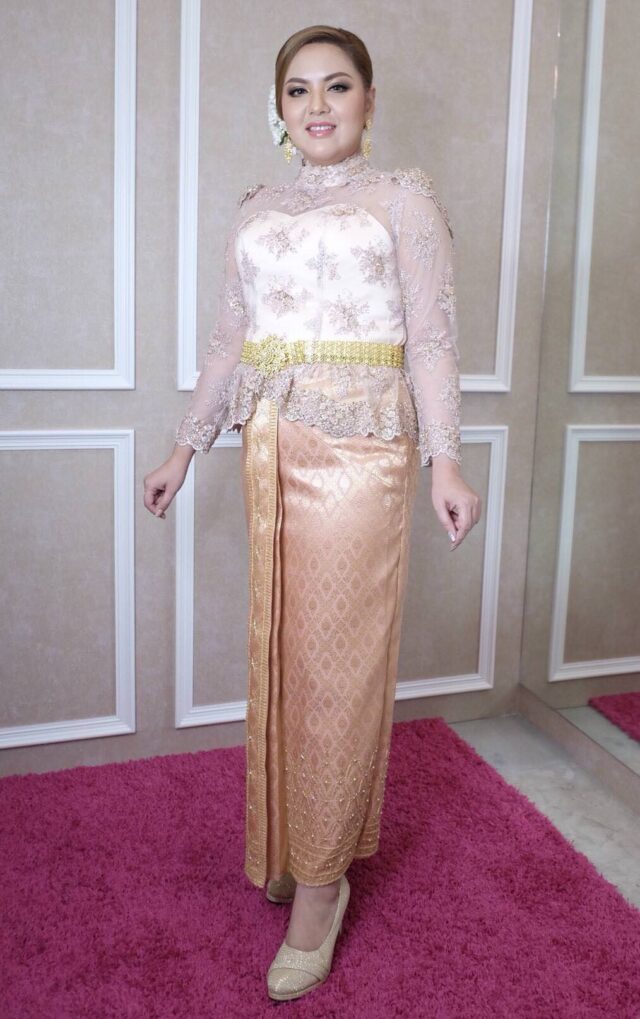 plussize by tata ร้านเช่าชุดราตรีคนอ้วน คนอวบ ขาย ตัด ชุดออกงานคนอ้วน ชุดราตรีไซส์ใหญ่ ชุดเดรสไปงานแต่งงานสาวอวบอ้วน