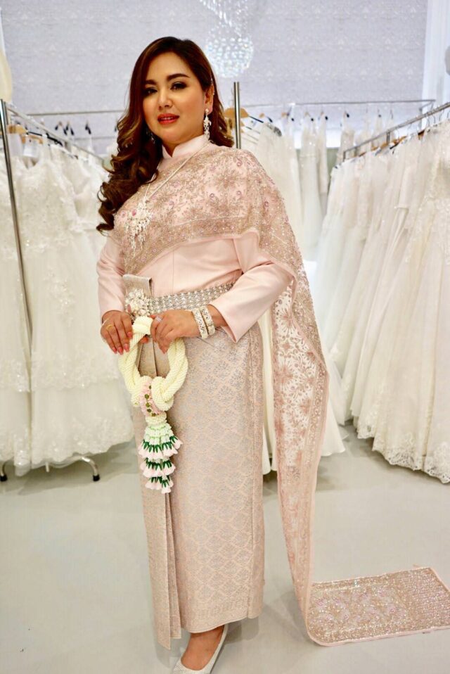 plussize by tata ร้านเช่าชุดราตรีคนอ้วน คนอวบ ขาย ตัด ชุดออกงานคนอ้วน ชุดราตรีไซส์ใหญ่ ชุดเดรสไปงานแต่งงานสาวอวบอ้วน