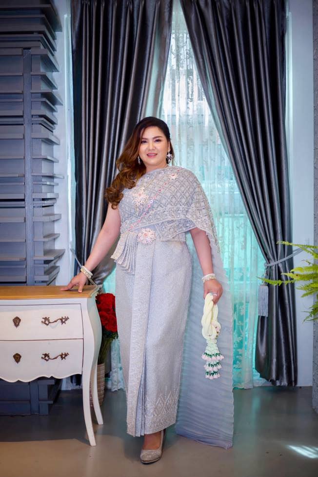 plussize by tata ร้านเช่าชุดราตรีคนอ้วน คนอวบ ขาย ตัด ชุดออกงานคนอ้วน ชุดราตรีไซส์ใหญ่ ชุดเดรสไปงานแต่งงานสาวอวบอ้วน