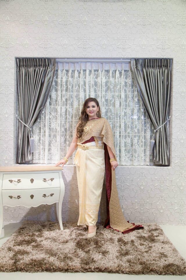 plussize by tata ร้านเช่าชุดราตรีคนอ้วน คนอวบ ขาย ตัด ชุดออกงานคนอ้วน ชุดราตรีไซส์ใหญ่ ชุดเดรสไปงานแต่งงานสาวอวบอ้วน
