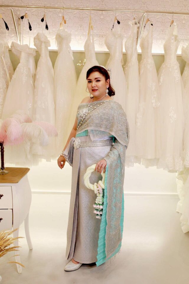 plussize by tata ร้านเช่าชุดราตรีคนอ้วน คนอวบ ขาย ตัด ชุดออกงานคนอ้วน ชุดราตรีไซส์ใหญ่ ชุดเดรสไปงานแต่งงานสาวอวบอ้วน