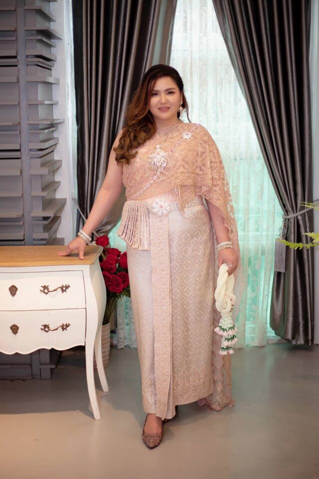 plussize by tata ร้านเช่าชุดราตรีคนอ้วน คนอวบ ขาย ตัด ชุดออกงานคนอ้วน ชุดราตรีไซส์ใหญ่ ชุดเดรสไปงานแต่งงานสาวอวบอ้วน