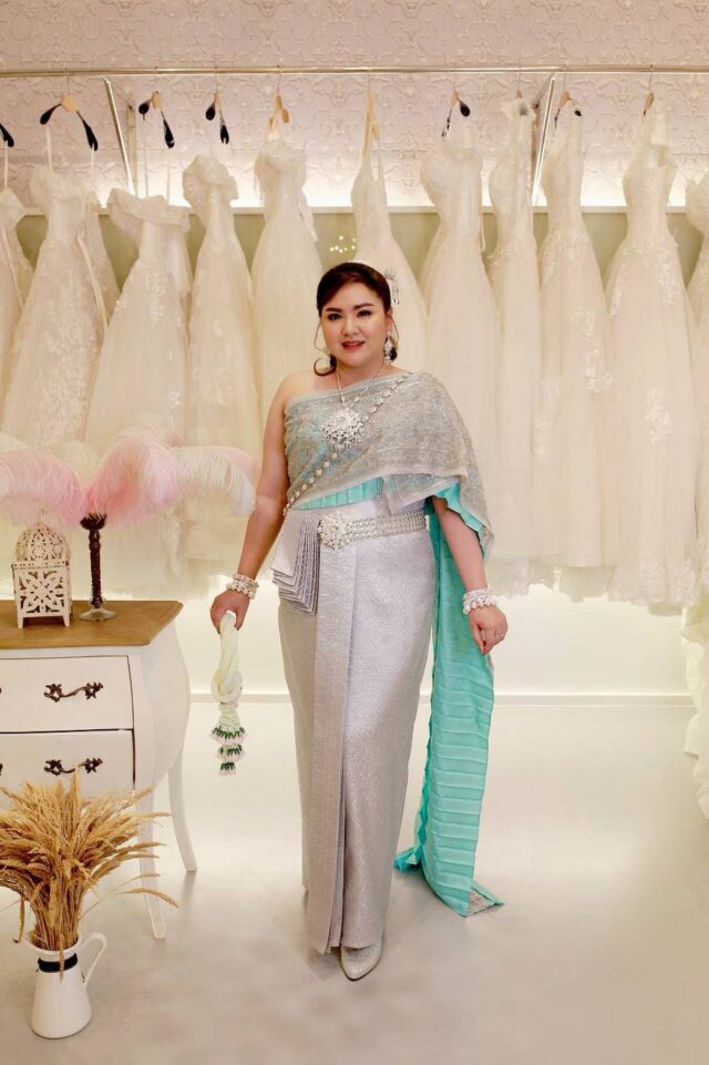 plussize by tata ร้านเช่าชุดราตรีคนอ้วน คนอวบ ขาย ตัด ชุดออกงานคนอ้วน ชุดราตรีไซส์ใหญ่ ชุดเดรสไปงานแต่งงานสาวอวบอ้วน