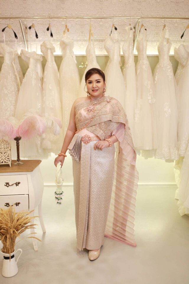 plussize by tata ร้านเช่าชุดราตรีคนอ้วน คนอวบ ขาย ตัด ชุดออกงานคนอ้วน ชุดราตรีไซส์ใหญ่ ชุดเดรสไปงานแต่งงานสาวอวบอ้วน