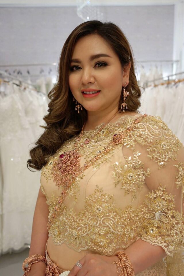 plussize by tata ร้านเช่าชุดราตรีคนอ้วน คนอวบ ขาย ตัด ชุดออกงานคนอ้วน ชุดราตรีไซส์ใหญ่ ชุดเดรสไปงานแต่งงานสาวอวบอ้วน