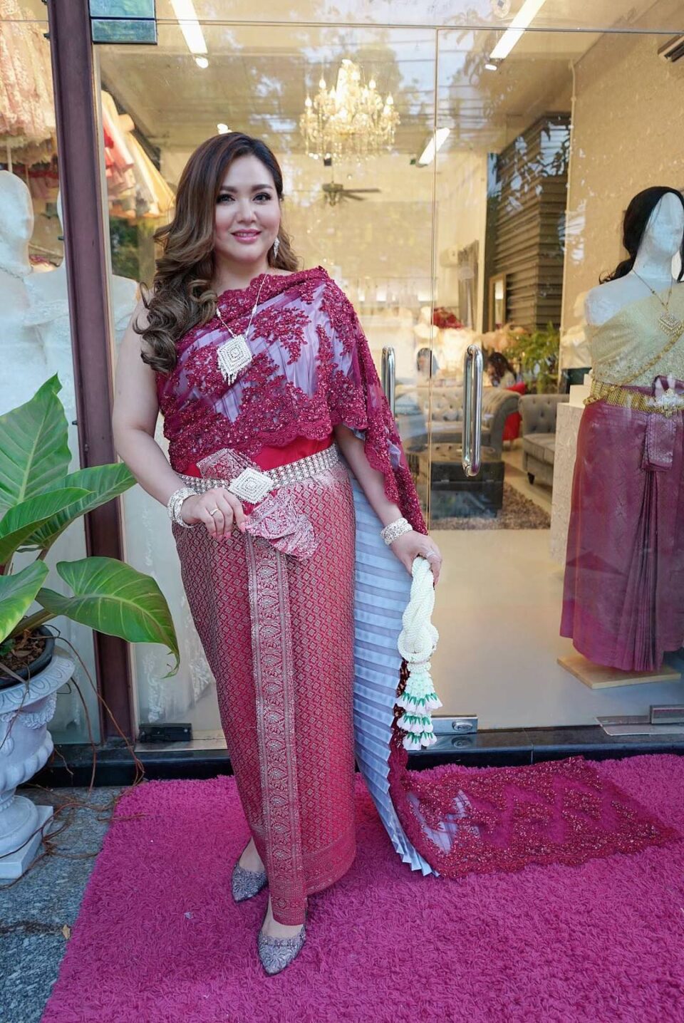 plussize by tata ร้านเช่าชุดราตรีคนอ้วน คนอวบ ขาย ตัด ชุดออกงานคนอ้วน ชุดราตรีไซส์ใหญ่ ชุดเดรสไปงานแต่งงานสาวอวบอ้วน