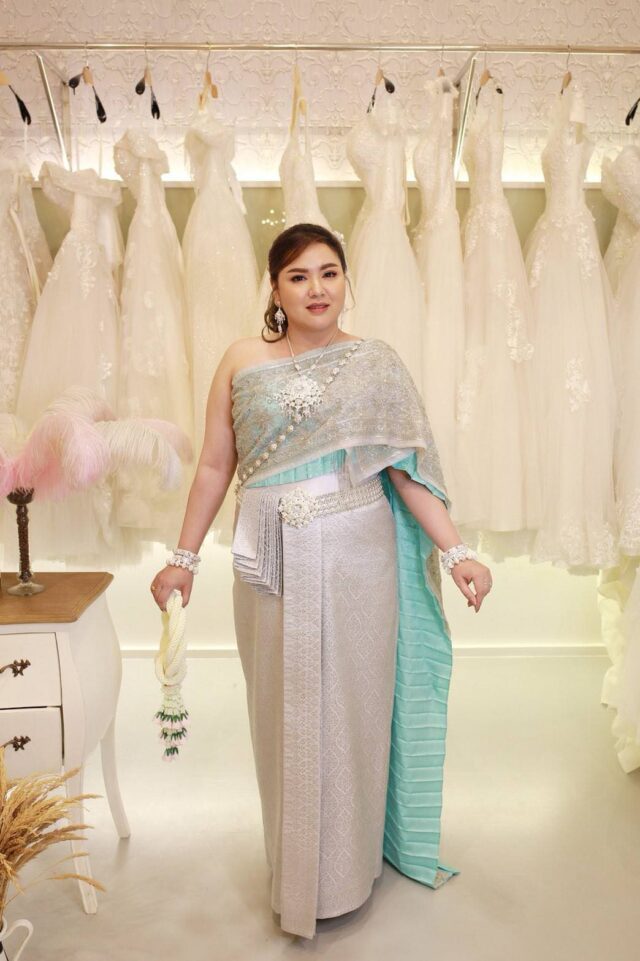 plussize by tata ร้านเช่าชุดราตรีคนอ้วน คนอวบ ขาย ตัด ชุดออกงานคนอ้วน ชุดราตรีไซส์ใหญ่ ชุดเดรสไปงานแต่งงานสาวอวบอ้วน