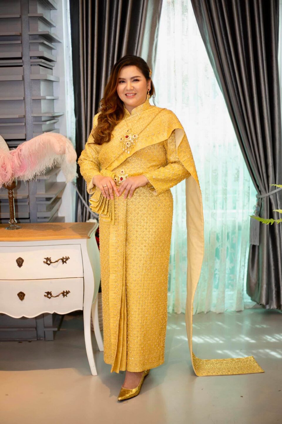 plussize by tata ร้านเช่าชุดราตรีคนอ้วน คนอวบ ขาย ตัด ชุดออกงานคนอ้วน ชุดราตรีไซส์ใหญ่ ชุดเดรสไปงานแต่งงานสาวอวบอ้วน