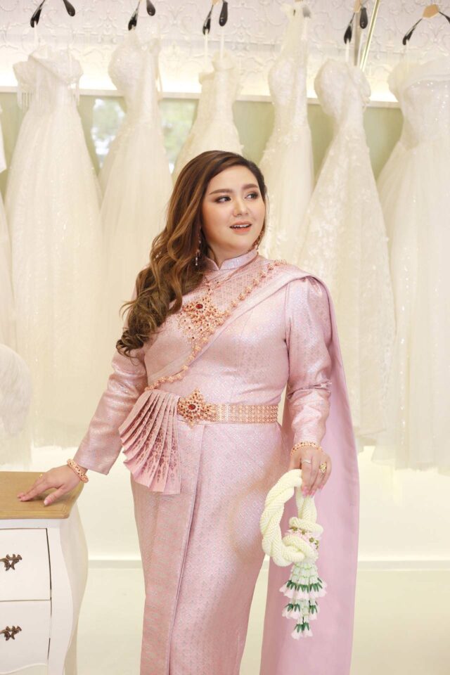 plussize by tata ร้านเช่าชุดราตรีคนอ้วน คนอวบ ขาย ตัด ชุดออกงานคนอ้วน ชุดราตรีไซส์ใหญ่ ชุดเดรสไปงานแต่งงานสาวอวบอ้วน