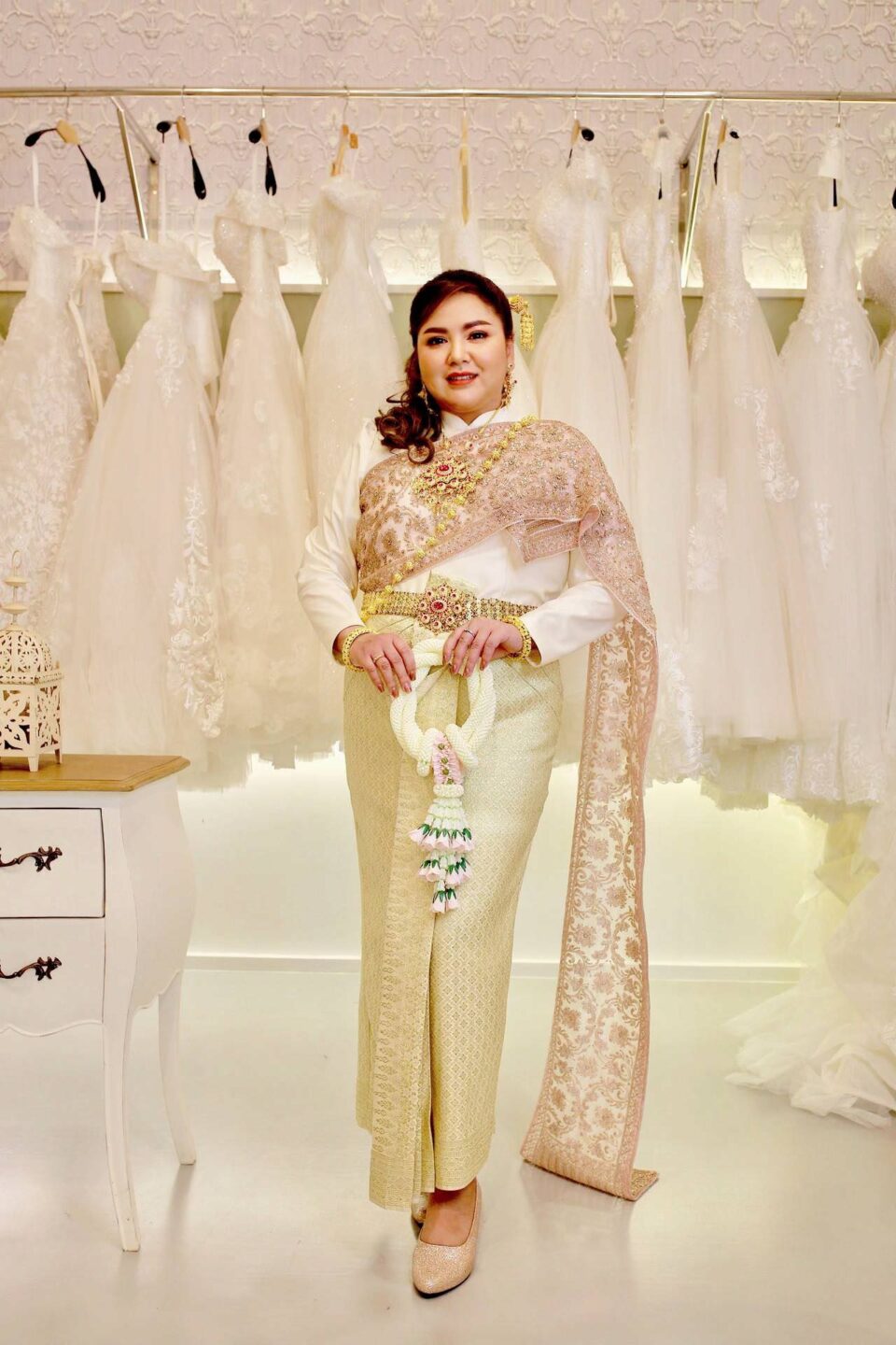 plussize by tata ร้านเช่าชุดราตรีคนอ้วน คนอวบ ขาย ตัด ชุดออกงานคนอ้วน ชุดราตรีไซส์ใหญ่ ชุดเดรสไปงานแต่งงานสาวอวบอ้วน