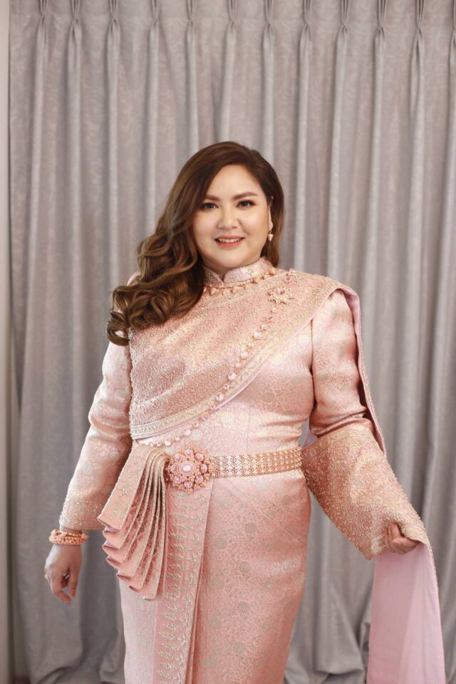 plussize by tata ร้านเช่าชุดราตรีคนอ้วน คนอวบ ขาย ตัด ชุดออกงานคนอ้วน ชุดราตรีไซส์ใหญ่ ชุดเดรสไปงานแต่งงานสาวอวบอ้วน