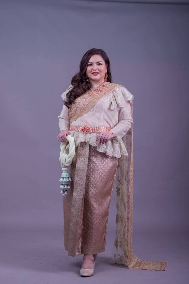 plussize by tata ร้านเช่าชุดราตรีคนอ้วน คนอวบ ขาย ตัด ชุดออกงานคนอ้วน ชุดราตรีไซส์ใหญ่ ชุดเดรสไปงานแต่งงานสาวอวบอ้วน