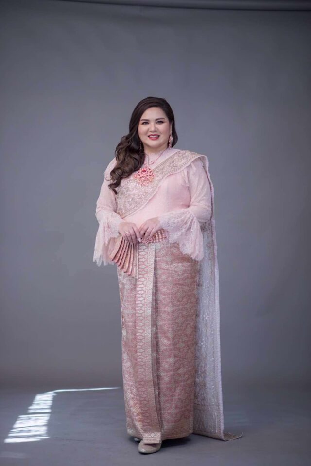 plussize by tata ร้านเช่าชุดราตรีคนอ้วน คนอวบ ขาย ตัด ชุดออกงานคนอ้วน ชุดราตรีไซส์ใหญ่ ชุดเดรสไปงานแต่งงานสาวอวบอ้วน