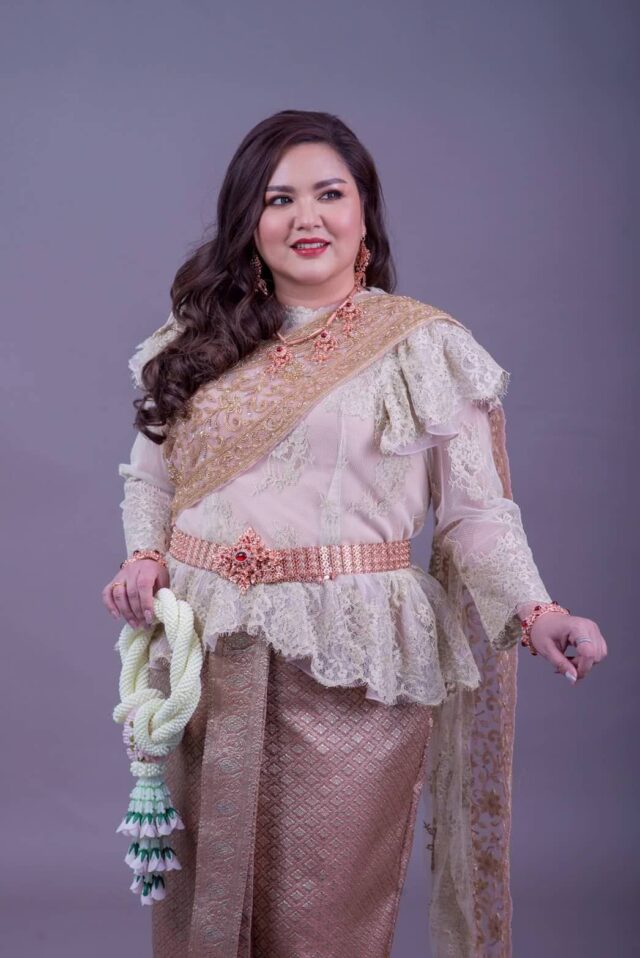 plussize by tata ร้านเช่าชุดราตรีคนอ้วน คนอวบ ขาย ตัด ชุดออกงานคนอ้วน ชุดราตรีไซส์ใหญ่ ชุดเดรสไปงานแต่งงานสาวอวบอ้วน