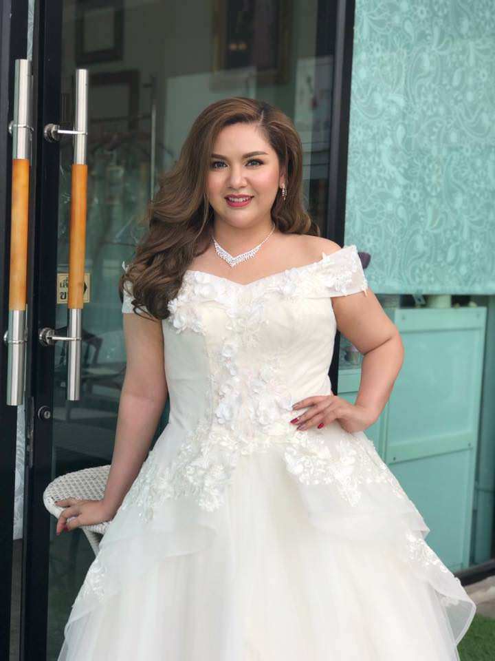 plussize by tata ร้านเช่าชุดราตรีคนอ้วน คนอวบ ขาย ตัด ชุดออกงานคนอ้วน ชุดราตรีไซส์ใหญ่ ชุดเดรสไปงานแต่งงานสาวอวบอ้วน