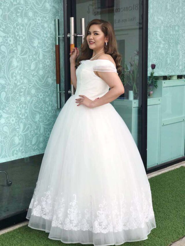 plussize by tata ร้านเช่าชุดราตรีคนอ้วน คนอวบ ขาย ตัด ชุดออกงานคนอ้วน ชุดราตรีไซส์ใหญ่ ชุดเดรสไปงานแต่งงานสาวอวบอ้วน