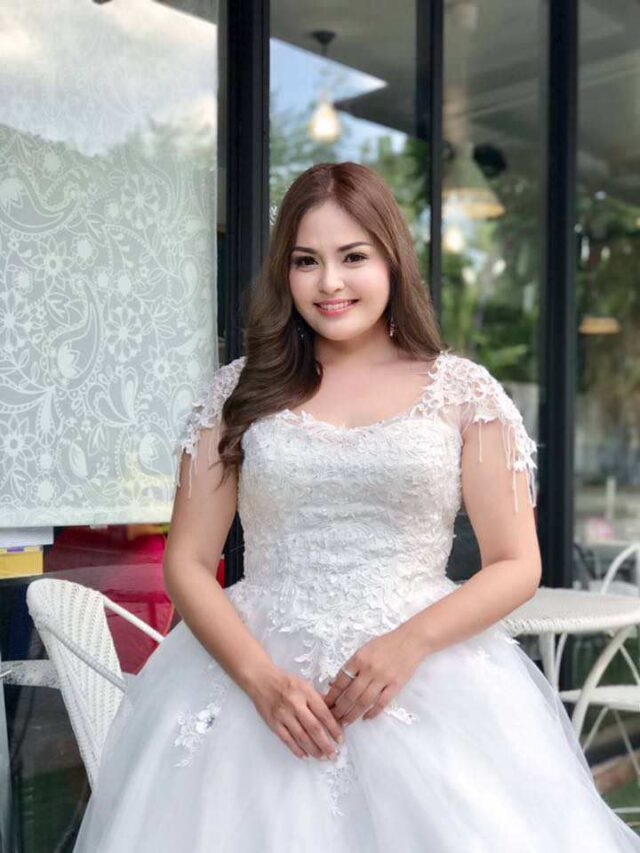 plussize by tata ร้านเช่าชุดราตรีคนอ้วน คนอวบ ขาย ตัด ชุดออกงานคนอ้วน ชุดราตรีไซส์ใหญ่ ชุดเดรสไปงานแต่งงานสาวอวบอ้วน