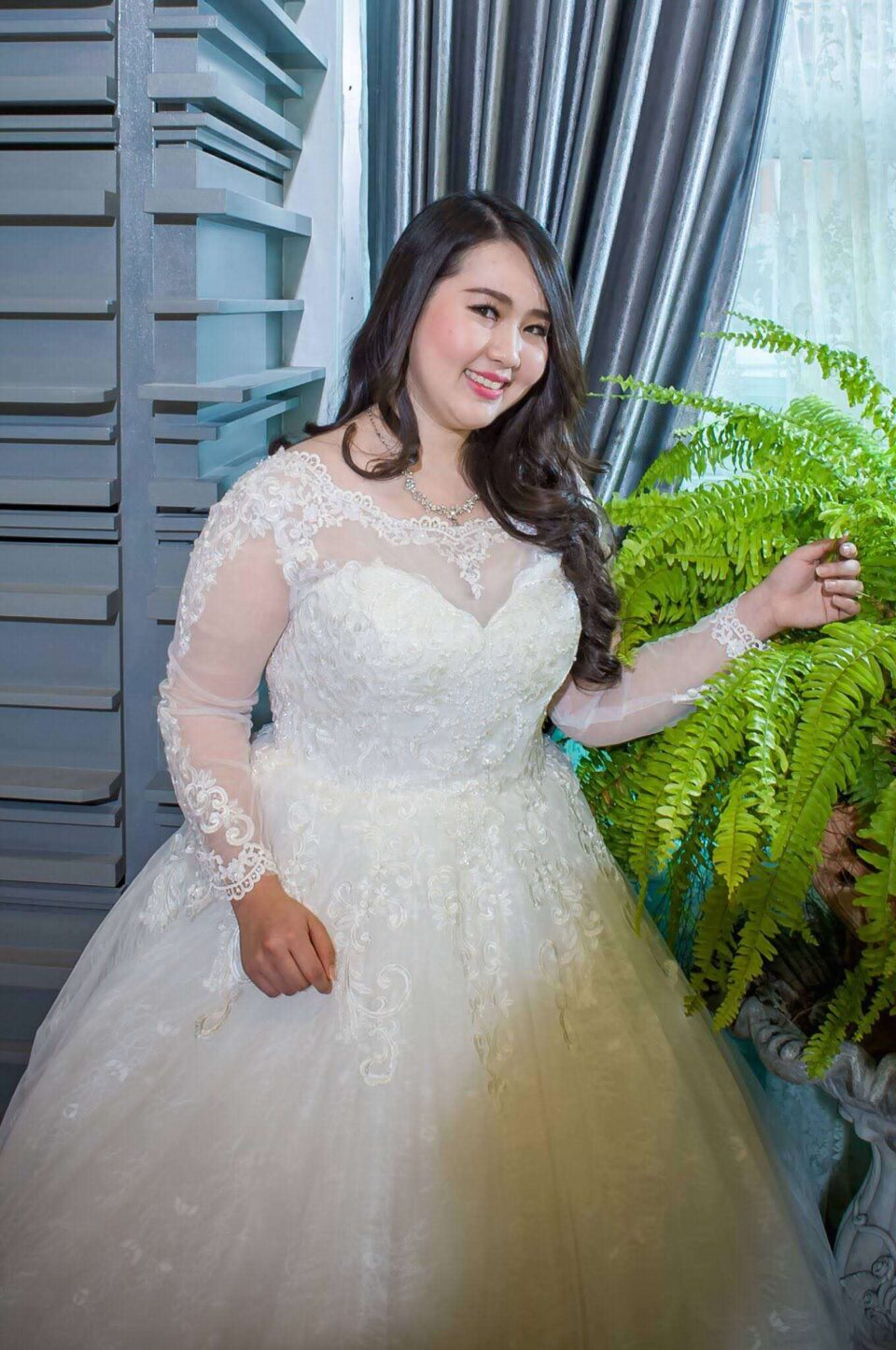 plussize by tata ร้านเช่าชุดราตรีคนอ้วน คนอวบ ขาย ตัด ชุดออกงานคนอ้วน ชุดราตรีไซส์ใหญ่ ชุดเดรสไปงานแต่งงานสาวอวบอ้วน