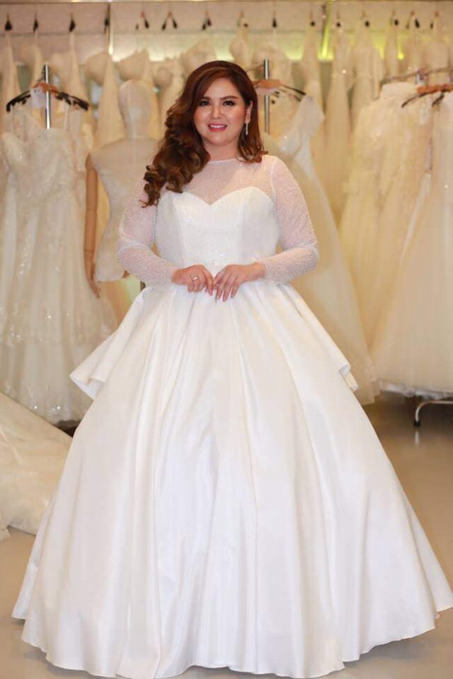 plussize by tata ร้านเช่าชุดราตรีคนอ้วน คนอวบ ขาย ตัด ชุดออกงานคนอ้วน ชุดราตรีไซส์ใหญ่ ชุดเดรสไปงานแต่งงานสาวอวบอ้วน