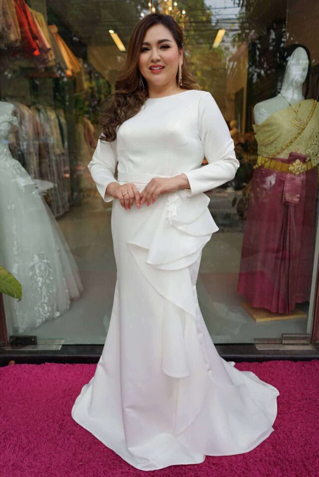 plussize by tata ร้านเช่าชุดราตรีคนอ้วน คนอวบ ขาย ตัด ชุดออกงานคนอ้วน ชุดราตรีไซส์ใหญ่ ชุดเดรสไปงานแต่งงานสาวอวบอ้วน