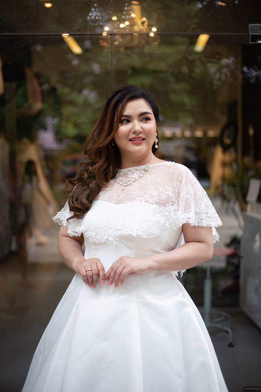 plussize by tata ร้านเช่าชุดราตรีคนอ้วน คนอวบ ขาย ตัด ชุดออกงานคนอ้วน ชุดราตรีไซส์ใหญ่ ชุดเดรสไปงานแต่งงานสาวอวบอ้วน