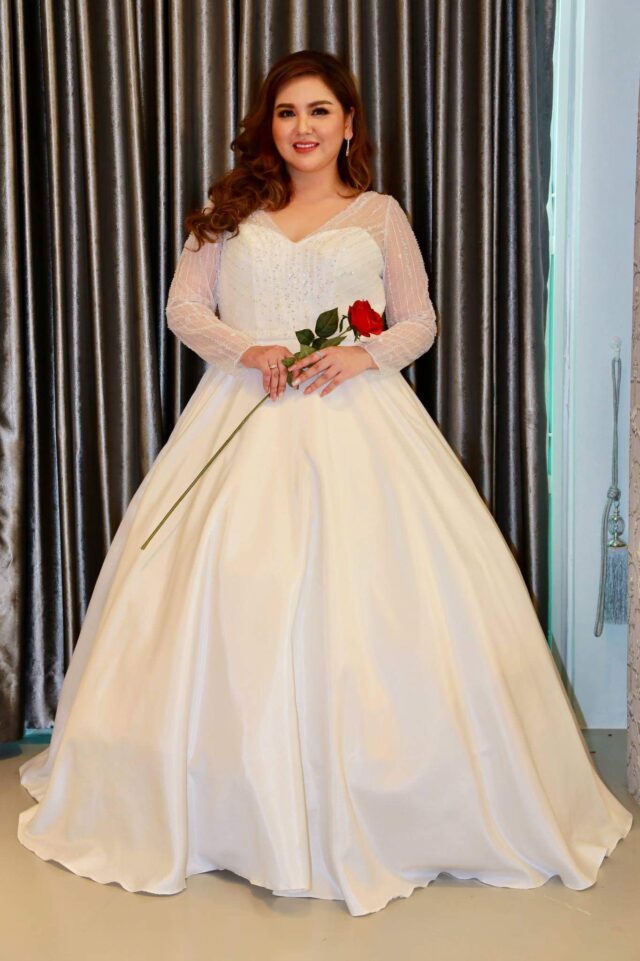 plussize by tata ร้านเช่าชุดราตรีคนอ้วน คนอวบ ขาย ตัด ชุดออกงานคนอ้วน ชุดราตรีไซส์ใหญ่ ชุดเดรสไปงานแต่งงานสาวอวบอ้วน