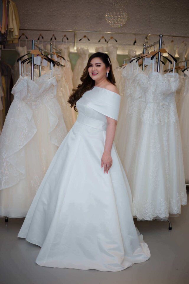 plussize by tata ร้านเช่าชุดราตรีคนอ้วน คนอวบ ขาย ตัด ชุดออกงานคนอ้วน ชุดราตรีไซส์ใหญ่ ชุดเดรสไปงานแต่งงานสาวอวบอ้วน