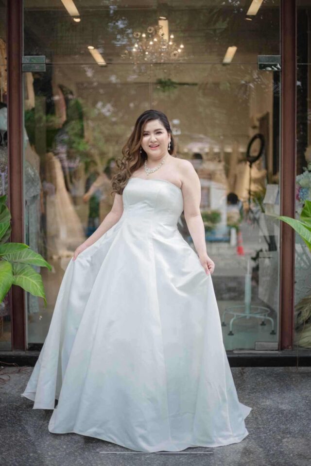 plussize by tata ร้านเช่าชุดราตรีคนอ้วน คนอวบ ขาย ตัด ชุดออกงานคนอ้วน ชุดราตรีไซส์ใหญ่ ชุดเดรสไปงานแต่งงานสาวอวบอ้วน