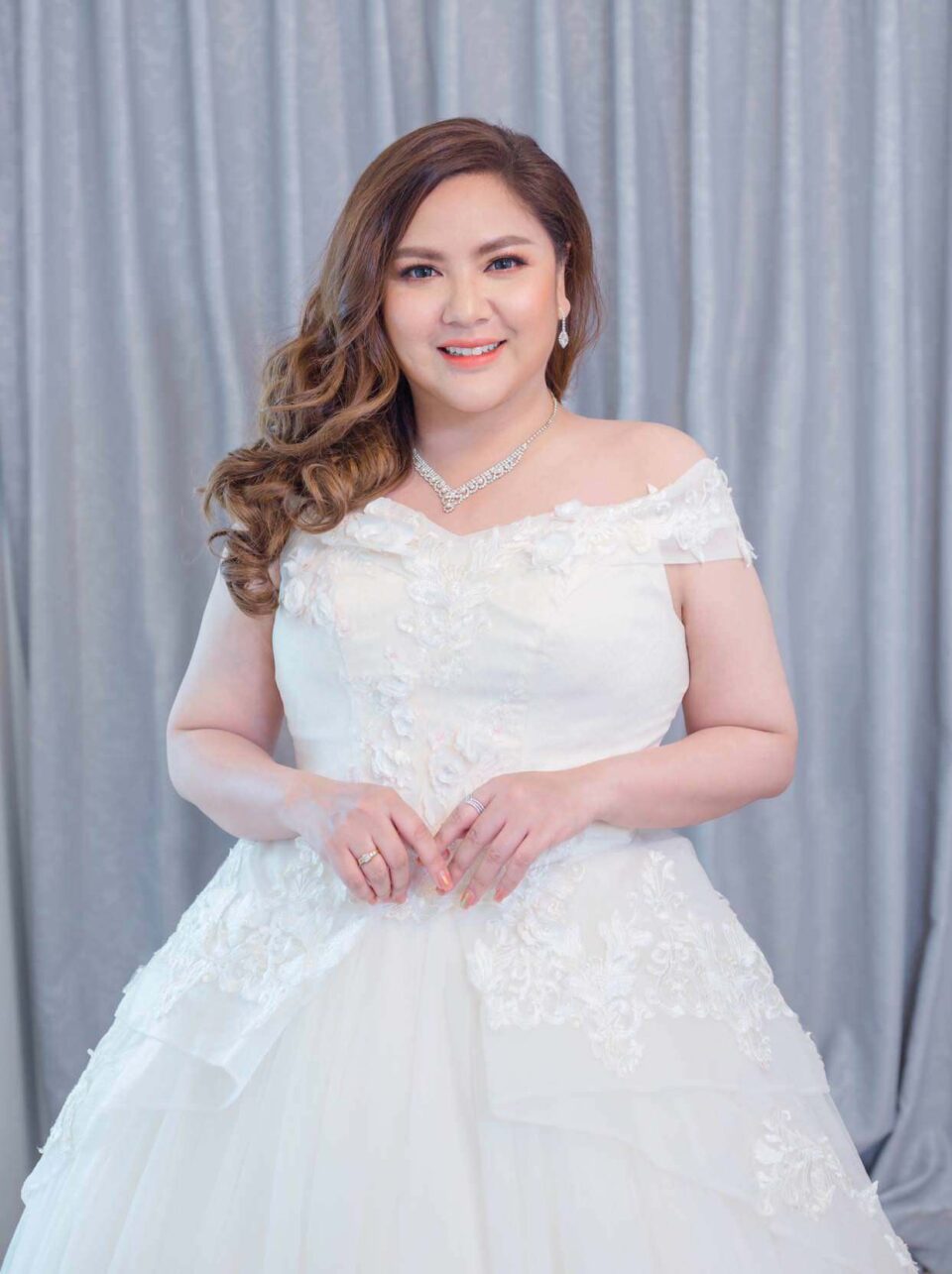 plussize by tata ร้านเช่าชุดราตรีคนอ้วน คนอวบ ขาย ตัด ชุดออกงานคนอ้วน ชุดราตรีไซส์ใหญ่ ชุดเดรสไปงานแต่งงานสาวอวบอ้วน